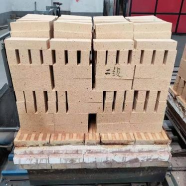 供應低氣孔粘土磚 耐火磚 高鋁粘土耐火磚 低氣孔粘土磚 第六耐火材料廠供應 歡迎咨詢