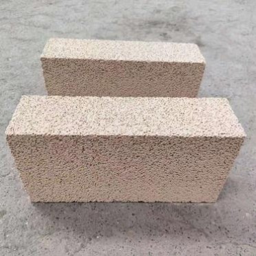 供應低氣孔粘土磚 耐火磚 回轉窯砌筑用粘土磚 低氣孔粘土磚定做廠家 第六耐火材料廠供應 歡迎咨詢