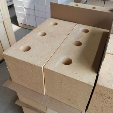 豫企耐材 剛玉莫來石磚 耐高溫剛玉莫來石輕質磚 優質窯爐內保溫磚現貨銷售