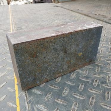 豫企耐材 碳化硅磚 抗剝落工業用耐火磚 供應耐磨耐火材料生產廠家