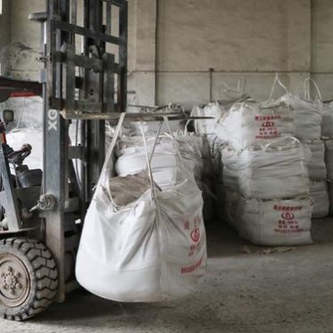 防滲高強低水泥澆注料 防滲澆注料廠家 熔鋁行業熔鋁爐用澆注料 鄭州科瑞耐材專注澆注料生  產15年 經驗豐富 **雄厚