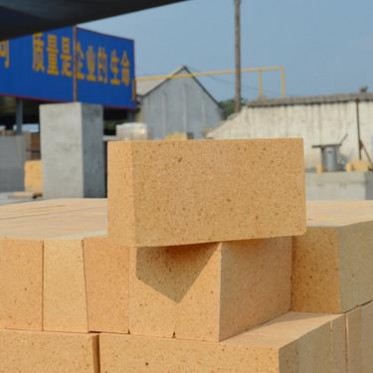 高溫窯爐用粘土磚，認準四季火耐材粘土磚 各種型號齊全，粘土耐火磚二十年專業專注