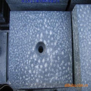 鋁合金熔煉爐用碳化硅磚 宏豐耐材定做鋁合金窯爐碳化硅磚